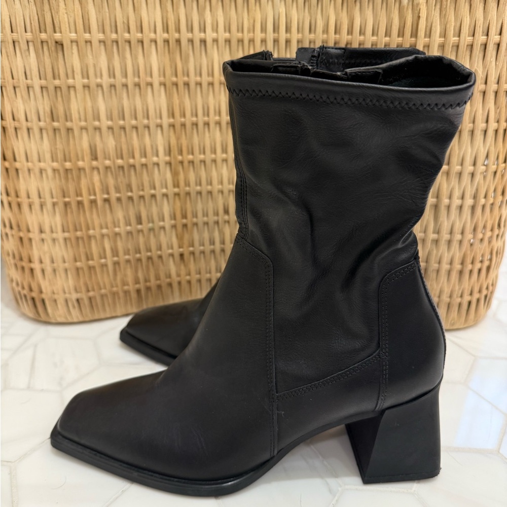 Vagabond Black Leather Ankle Boots NEVER WORN